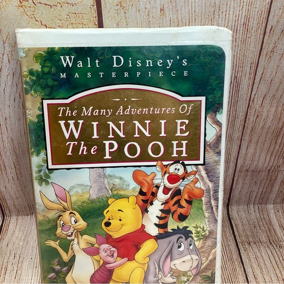 Disney’s Winnie The Pooh VHS Commemorative Edition 7074 Vintage - Picture 3 of 12